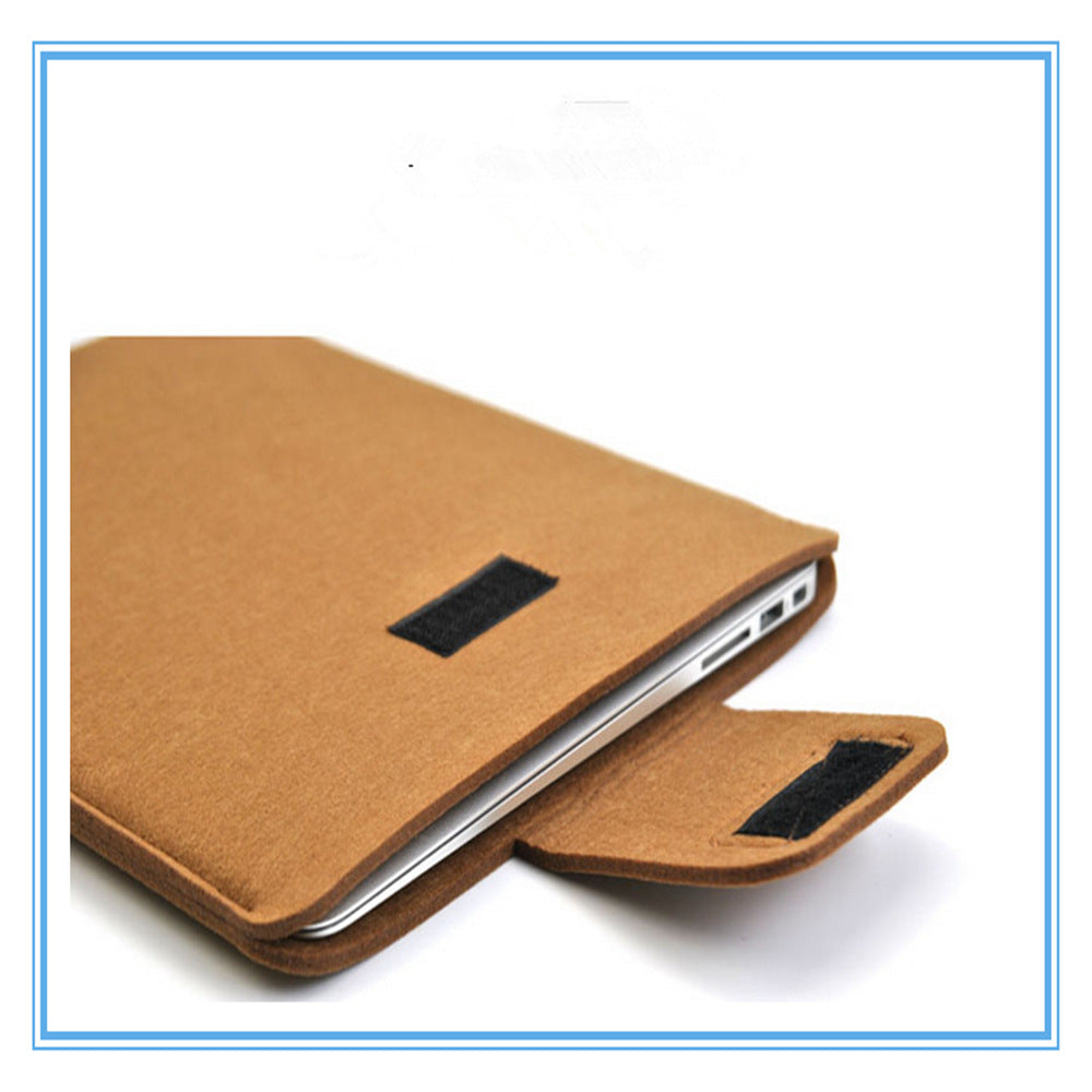 Premium felt laptop sleeve in dark grey