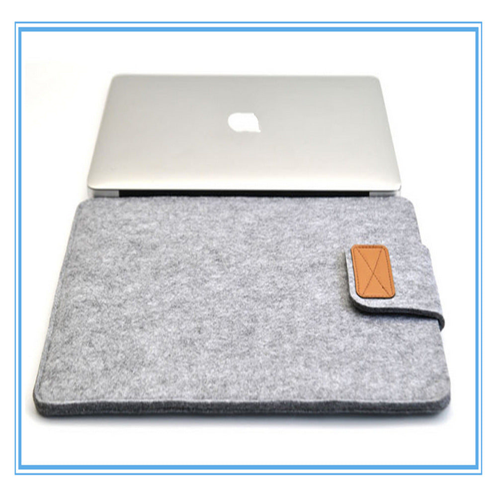 Versatile and lightweight laptop case