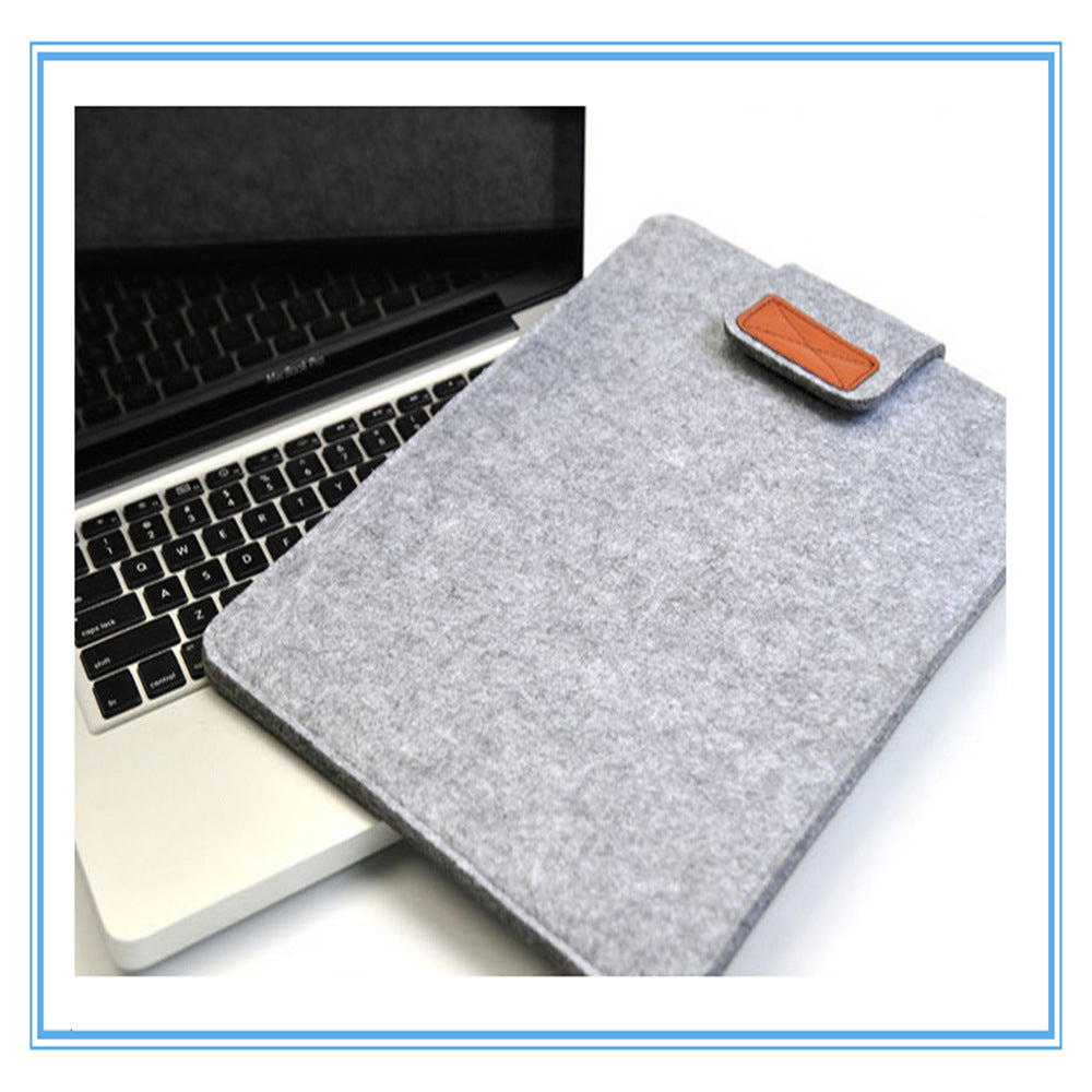 Stylish laptop sleeve with flap closure