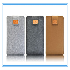 Versatile and lightweight laptop case