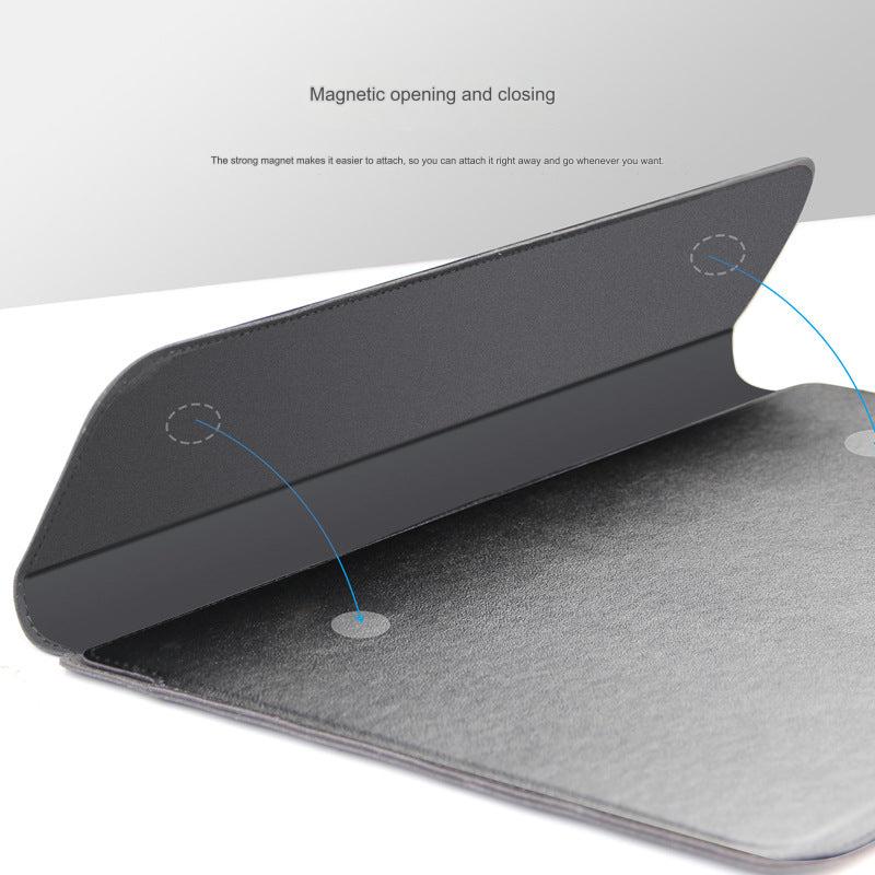 Lifestyle use of Laptop Sleeve
