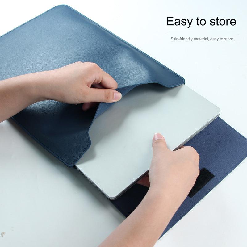 Laptop sleeve with stylish black design