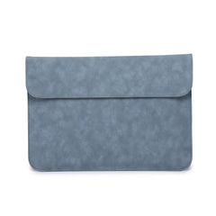 Lifestyle image of laptop sleeve in use