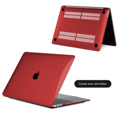 Close-up of MacBook protective shell - image 8