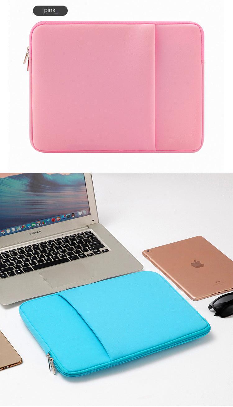 Image highlighting protective features of laptop sleeve