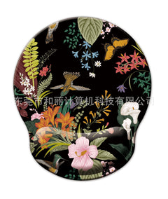 Ergonomic Mouse Pad Dimensions and Features 9