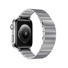 Premium Magnetic Metal Apple Watch Band in Silver Colour