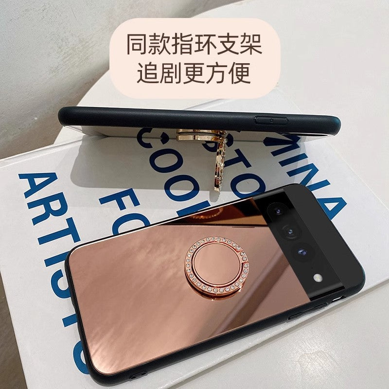 Mirror functionality in use using the phone case