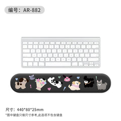 Wrist support mouse pad in office setting