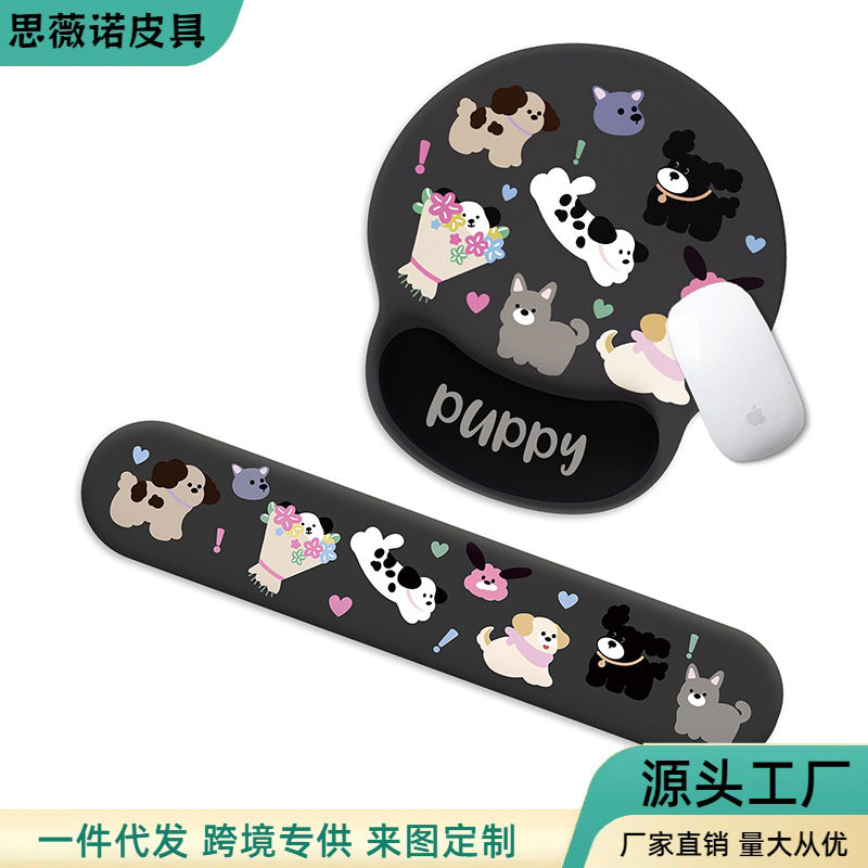 Wrist support mouse pad in office setting
