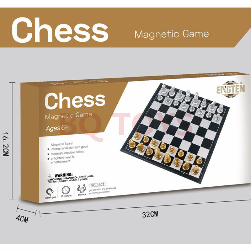Lightweight chess game for family travel