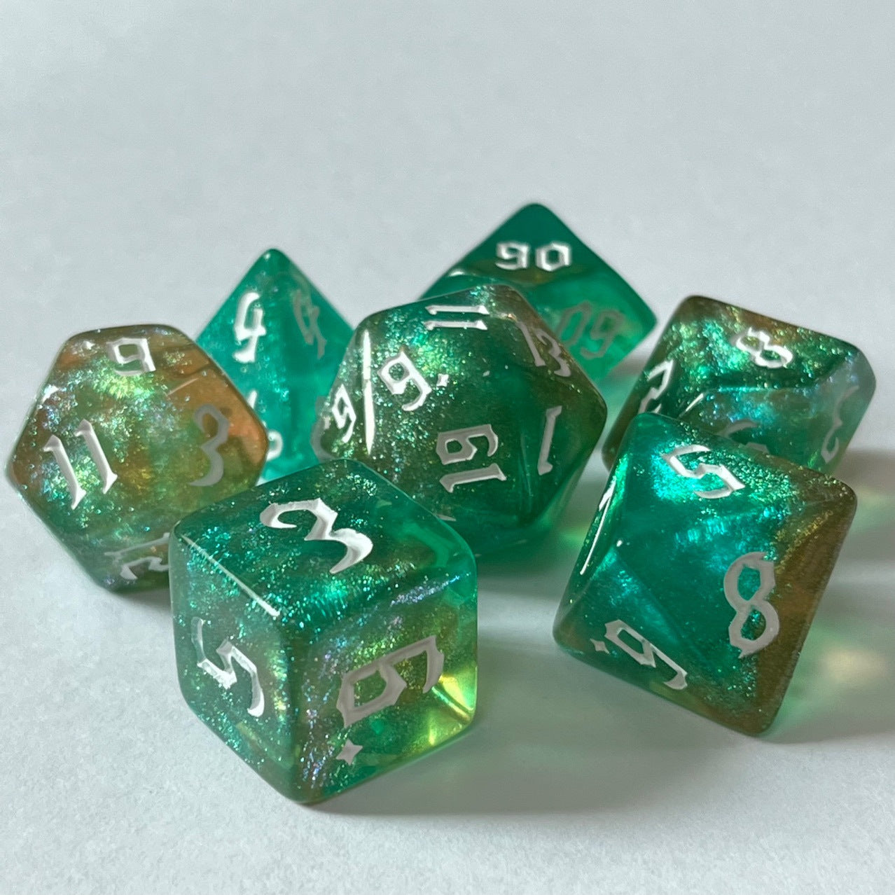 Chameleon double-colour dice set image 3
