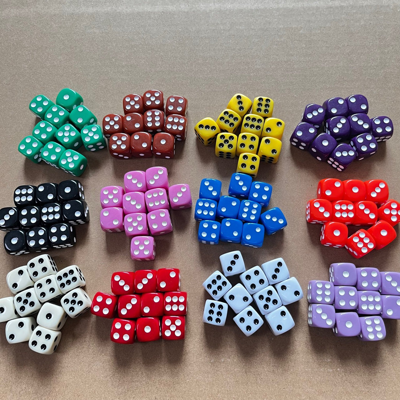 16mm rounded corner solid colour dice image 2