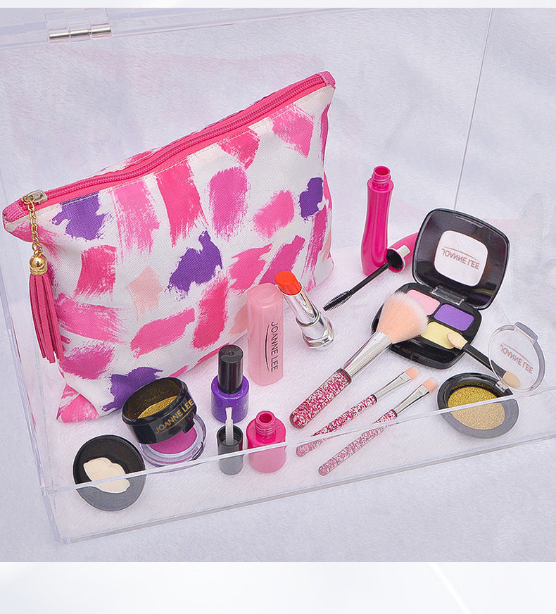 Crafting fun with Princess Makeup Toy Set - Image 8