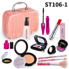 Fun makeup game for imaginative play