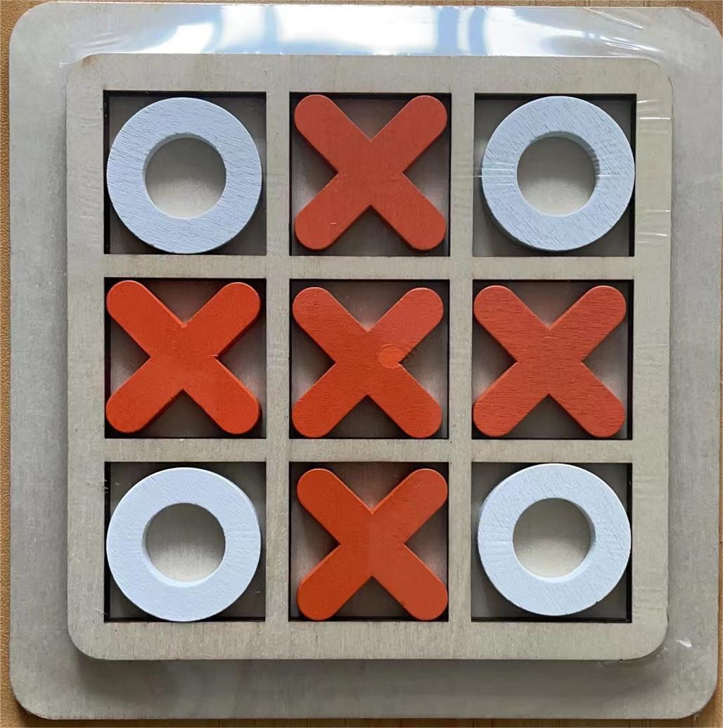 Tic-Tac-Toe game set box