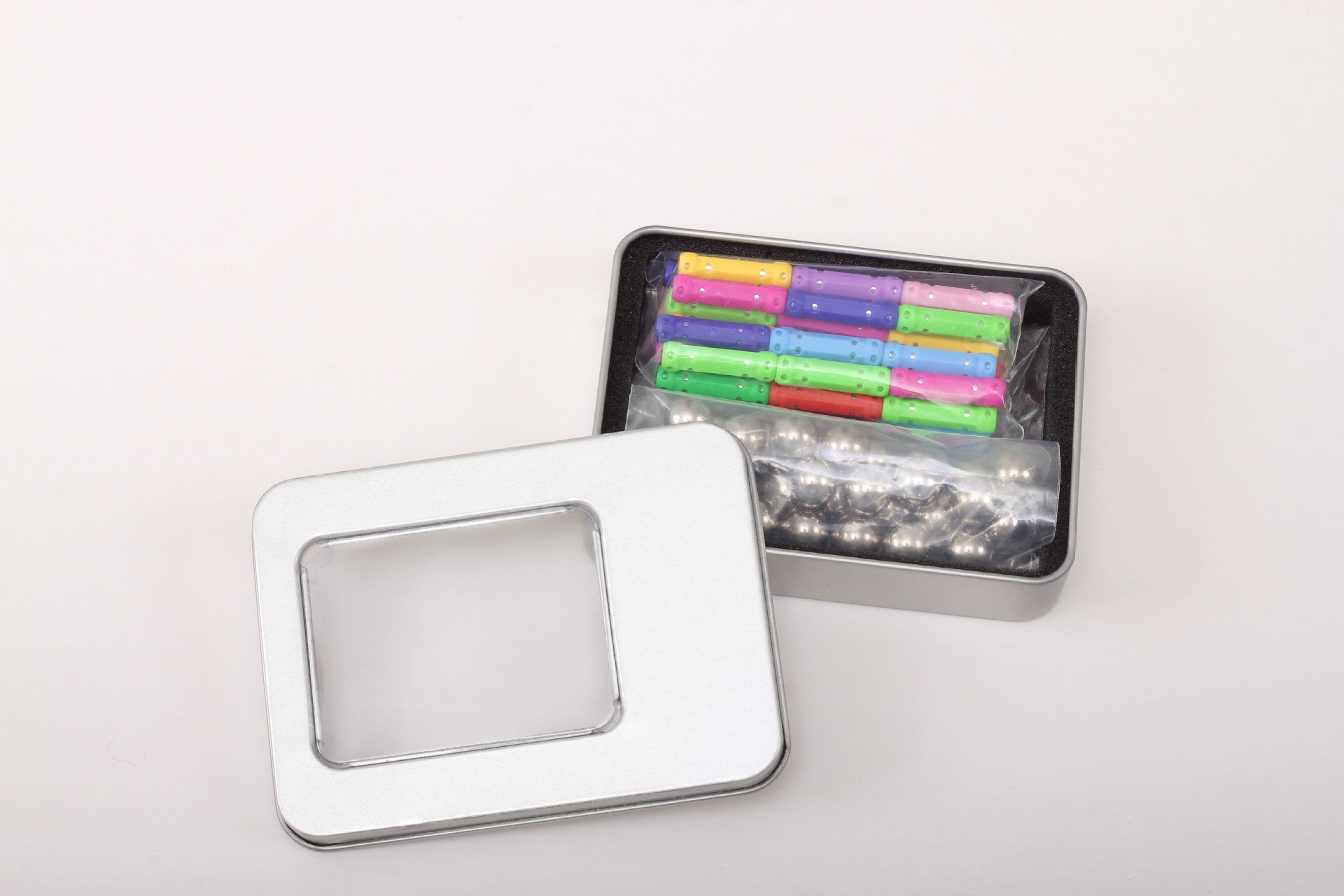 Product packaging of magnetic toy set image 8