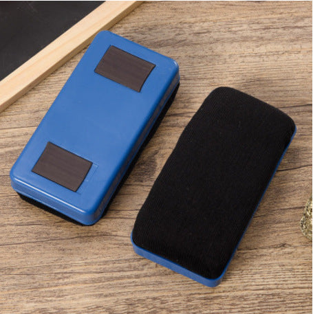 Ergonomic handle of whiteboard eraser