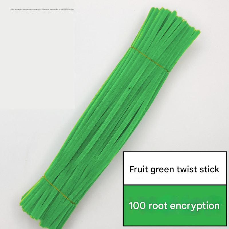 Creative play activity using twist bars