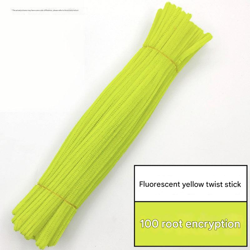 Creative play activity using twist bars