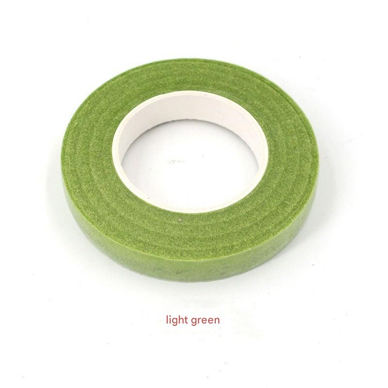 Creative play activity using twist bars