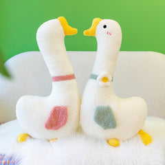Goose-shaped pillow displaying comfort features
