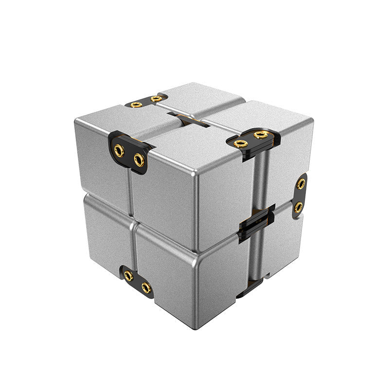Unique colourful pattern on the Infinite Magic Cube