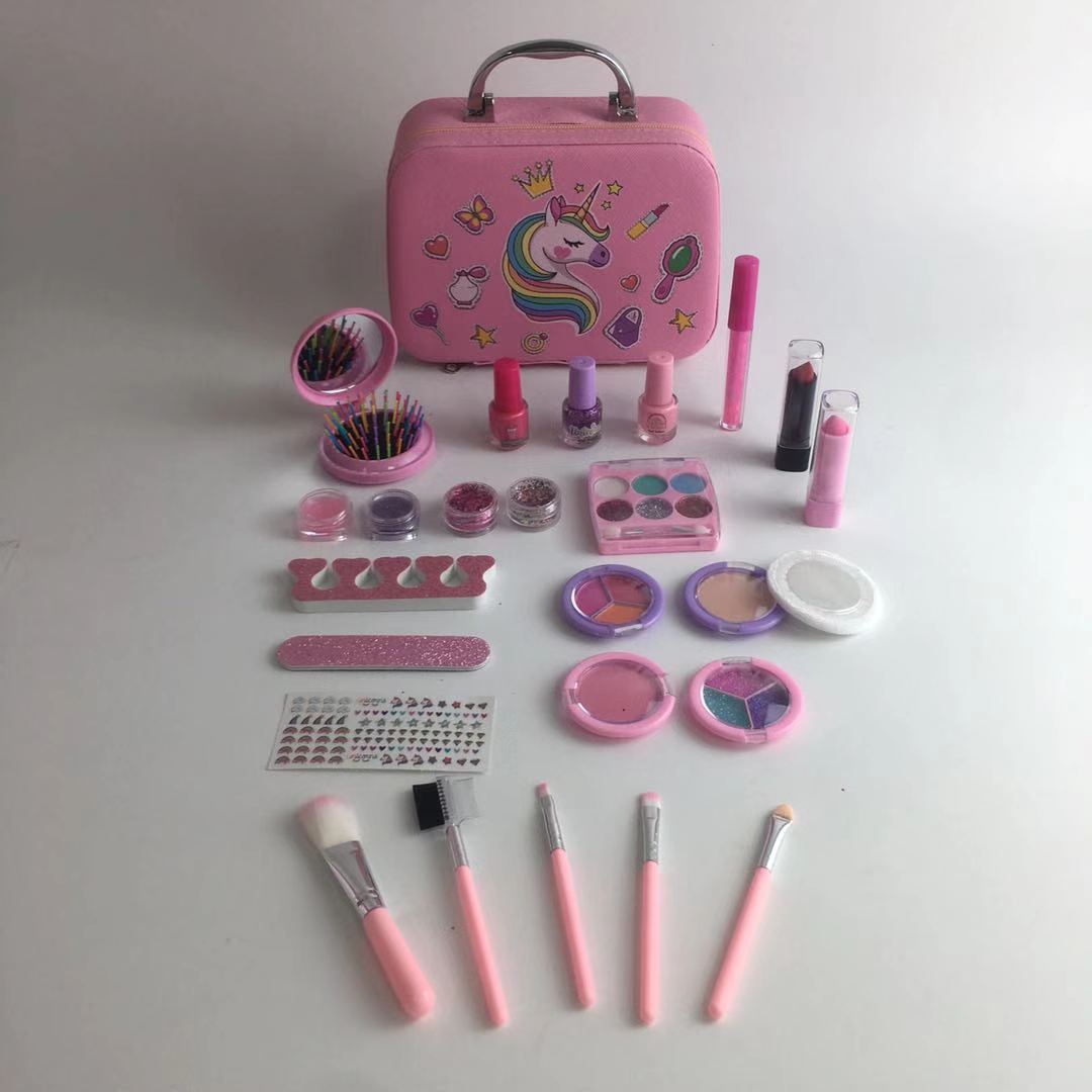 Vibrant makeup kit for creative play