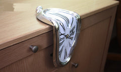 Multiple colour options of modern melting clock