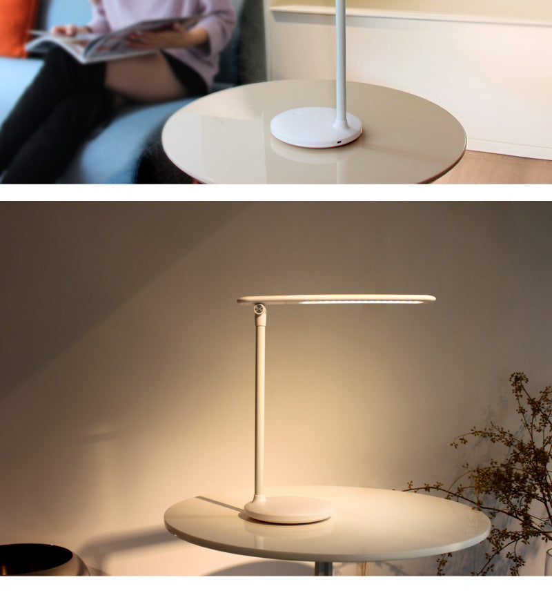 desk lamp with eye-protective technology