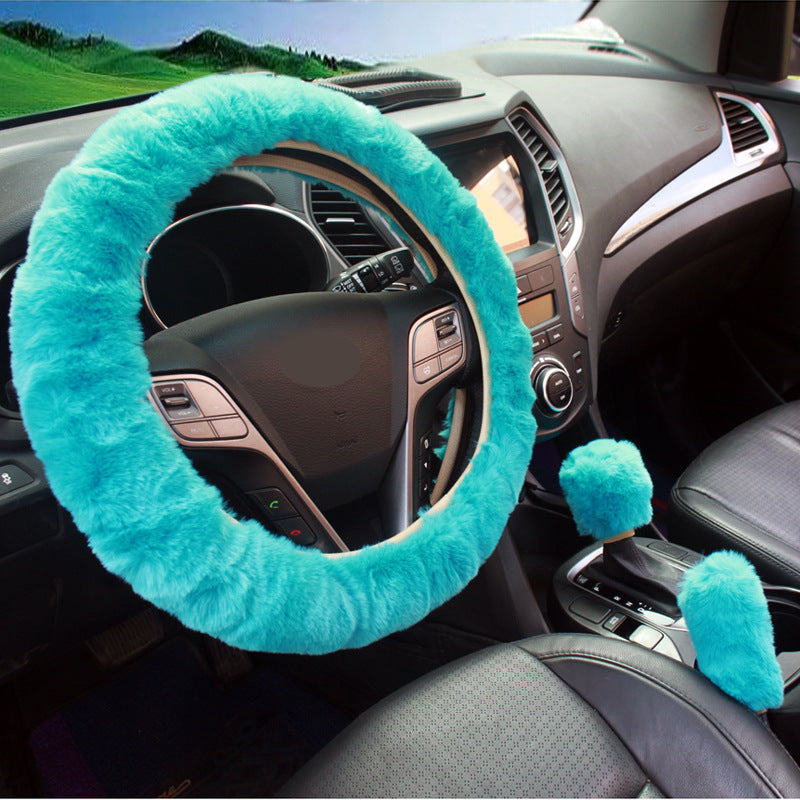 Installation of steering wheel cover in vehicle