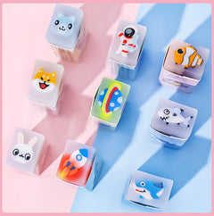 Astronaut motif sketching eraser for children