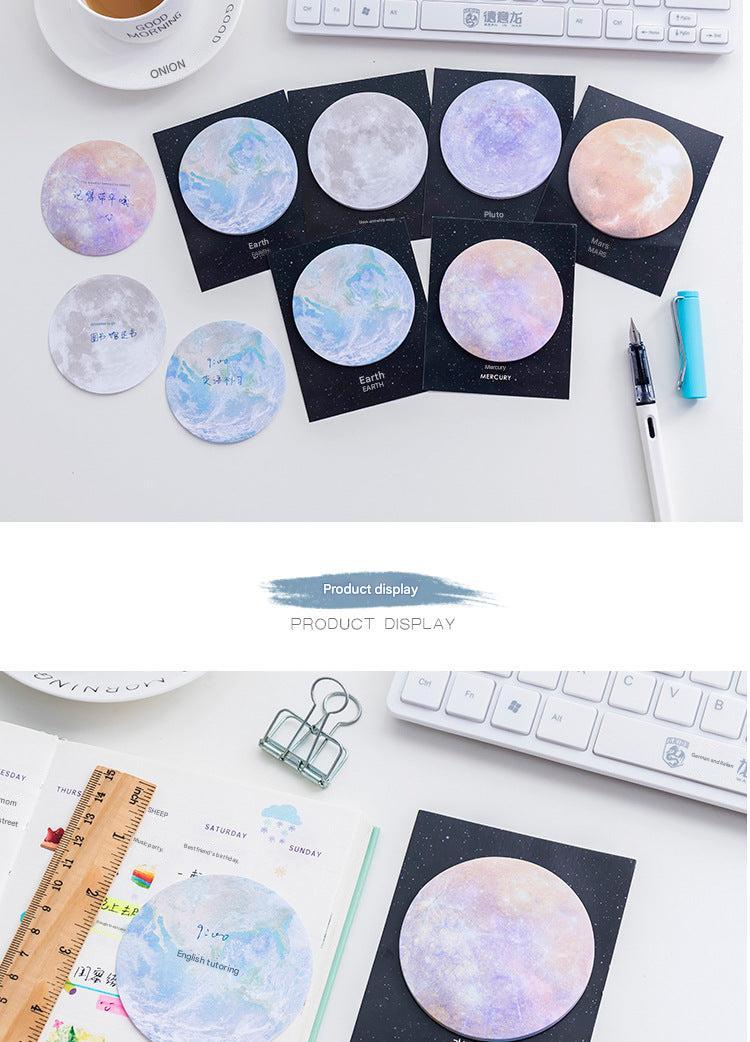 Planet-themed memo pads for office use