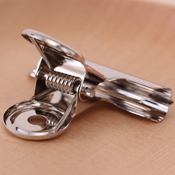 image of multipurpose silver paper binder clips