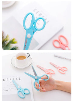 Easy-to-hold scissors for children's projects