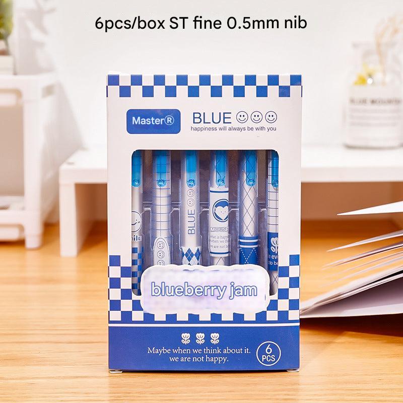 Detailed view of gel pen tips