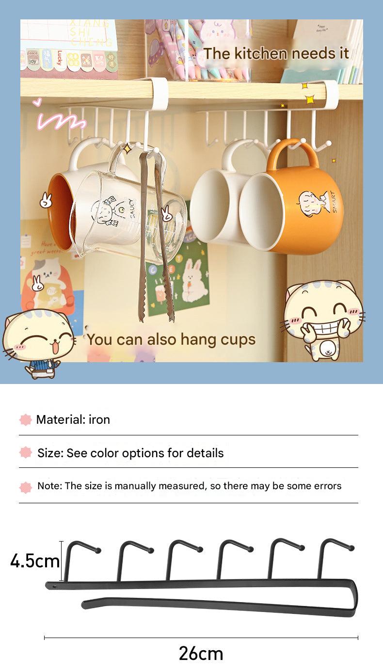 Iron hook rack on a door for organisation