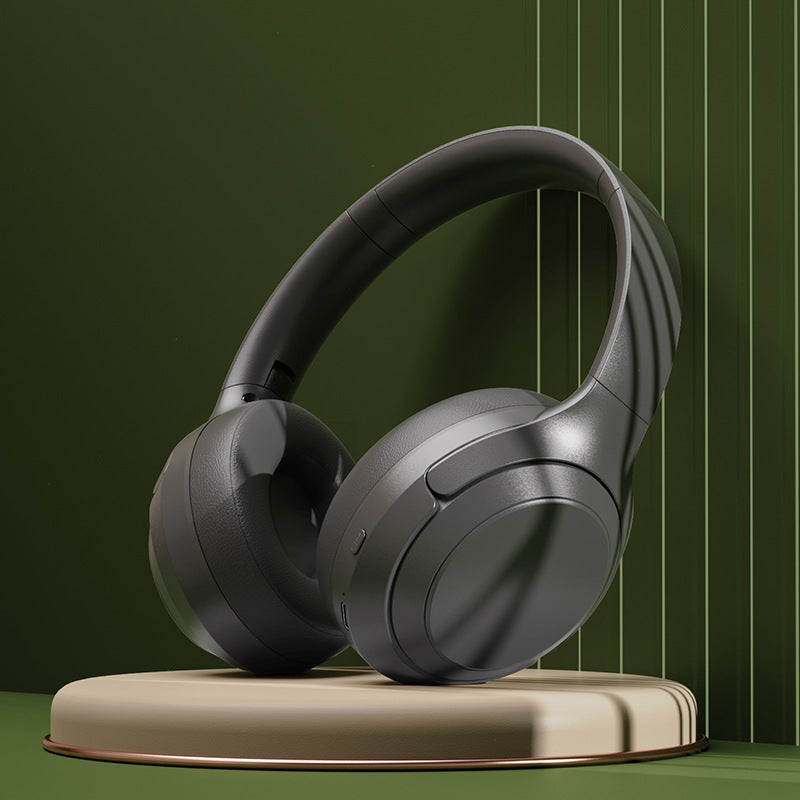 DR83 Wireless Gaming Headset with Gaming Setup