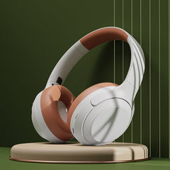 DR83 Wireless Gaming Headset Lifestyle Image