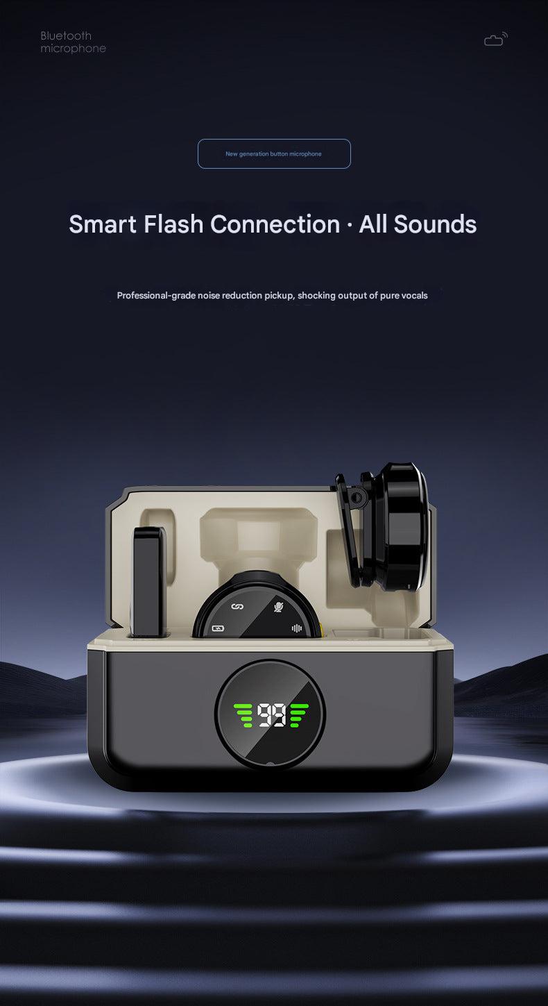 Wireless Clip-On Microphone Q8 being used outdoors