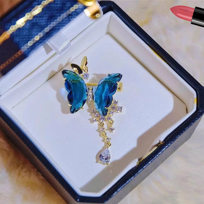 Fashionable floral pin worn on a jacket