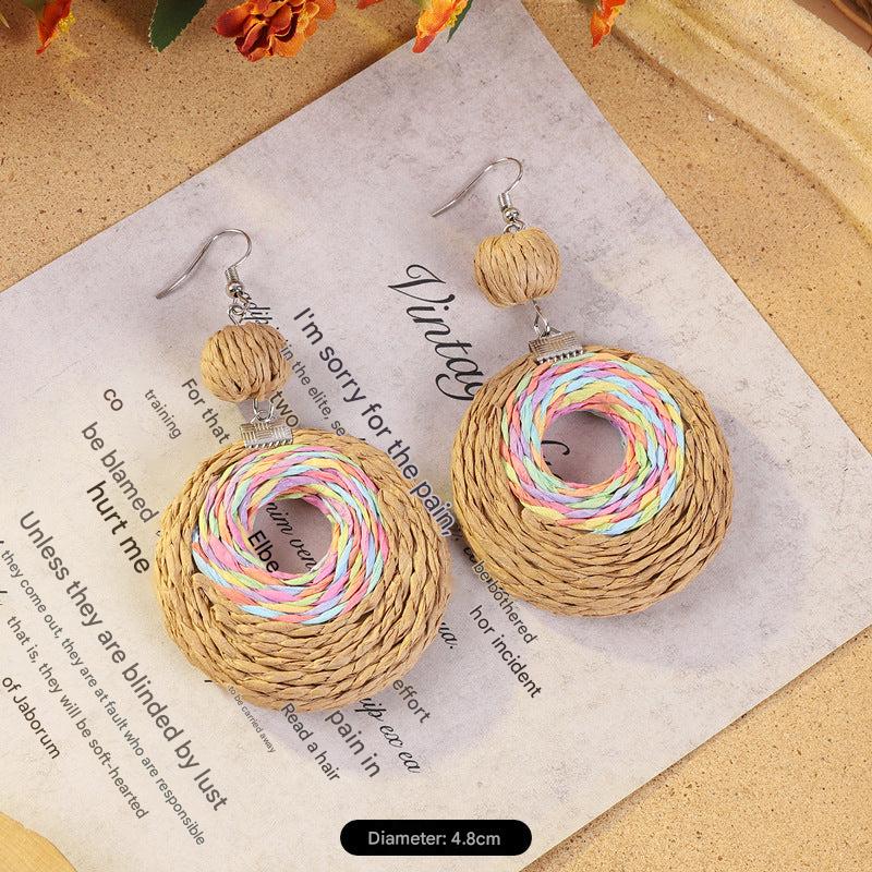 Fashionable lightweight earrings for summer outings