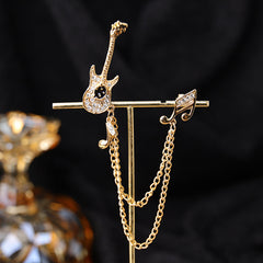 Complete packaging of necklace and brooch set