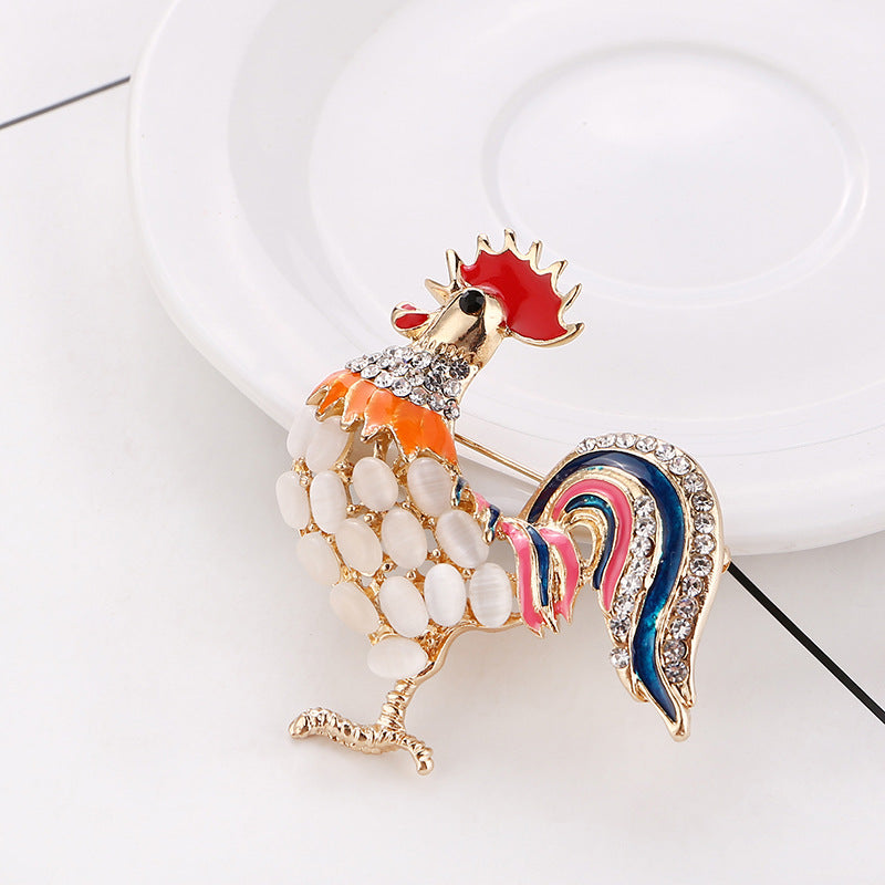 Stylish Rooster Brooch Showcasing Design