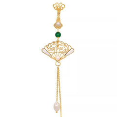 stylish vintage accessory for women