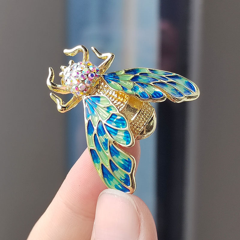 Unisex gold bee brooch for fashion