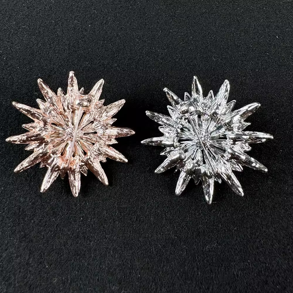 Stylish flower pin for summer outfits 4