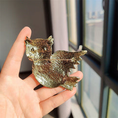 unique owl design fashion brooch in detail