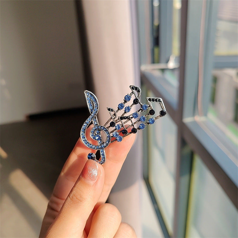 Rhinestone embellished brooch design - image 4