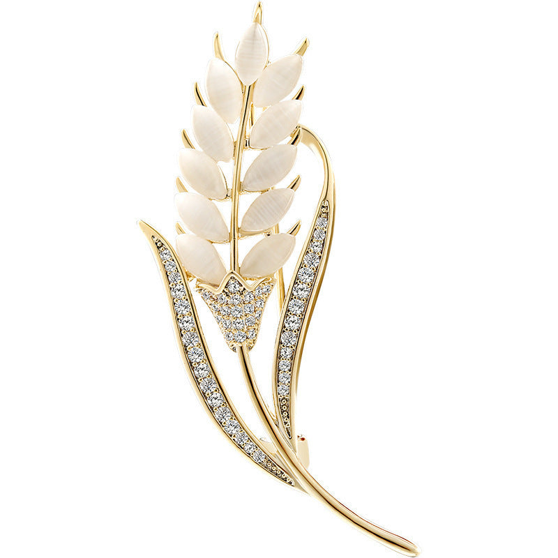 Elegant Vintage Floral Brooch Pin image 6